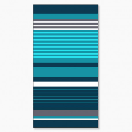 Serviette de plage Rayée Bleue Grise sur fond neutre