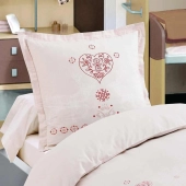 Housse de Couette Esprit Chalet Vanoise Rouge + 2 Taies 65x65 cm – 100% Coton 57 fils/cm² Doux et Résistant
