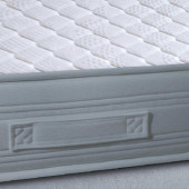 Zoom sur les finitions du Matelas Lune haute résilience