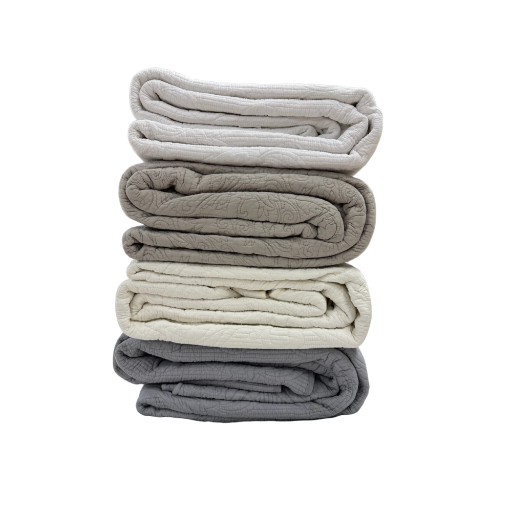 Couvre lit 2 personnes Plaisance 230x250 cm - Boutis coton haut de gamme pour lit double avec 2 taies pour une chambre élégante