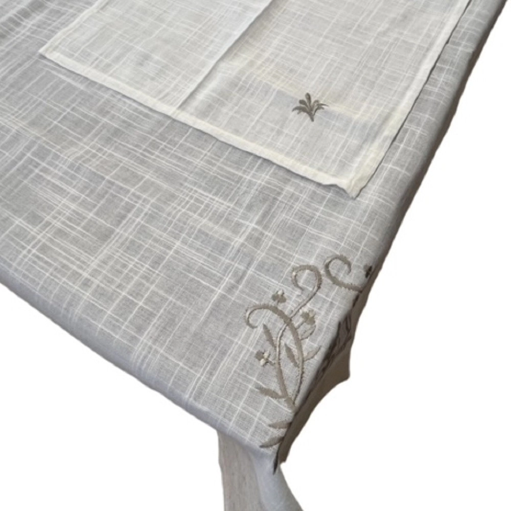Nappe Brodée Monogramme Lin - 160x250 cm + 8 serviettes assorties