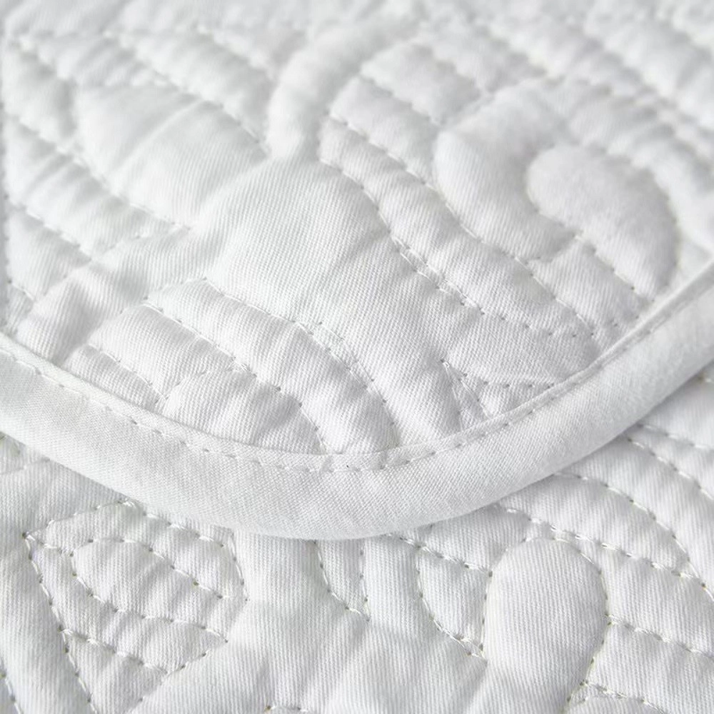 Couvre lit matelassé uni blanc 230x250 cm + 2 taies 65x65 cm - Boutis 2 personnes, confort et élégance