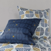 Housse de couette 220x240 cm Sirius 100% coton + 2 taies - Motifs géométriques modernes bleu nuit, ocre et blanc