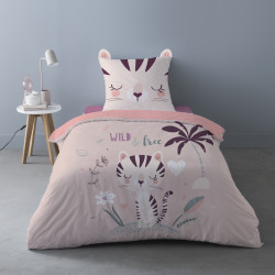 Housse de couette katie rose, esprit jungle sur fond rose, motif chat, sur lit visuel d'ambiance 140x200cm +1taies