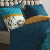 Parure de lit 220x20 cm ODA 100% coton 57 fils - Housse de couette graphique bleue et moutarde + 2 taies - Finition boutons
