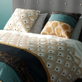 Housse de Couette 220x240 cm BANGUII + 2 taies 100% coton 57 fils - Parure de lit patterns géométriques moutardes et bleus