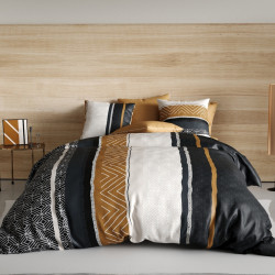 Housse de couette Trophé 240x220 cm aux motifs géométriques noir, gris et doré ocre en coton 57 fils.