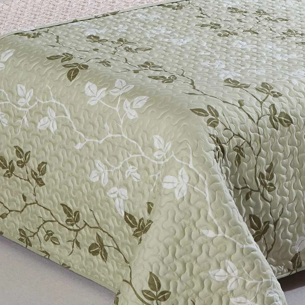 Couvre lit Champêtre vert 220x240 - Boutis microfibre vert sauge imprimé feuilles grimpantes + 2 taies 65x65cm