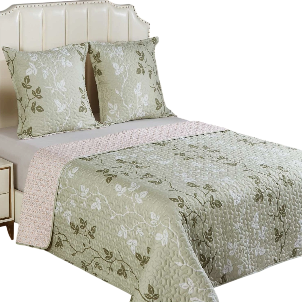 Couvre lit Champêtre vert 220x240 - Boutis microfibre vert sauge imprimé feuilles grimpantes + 2 taies 65x65cm