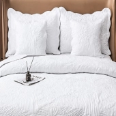 Couvre Lit Boutis Blanc Eden Matelassé - Motif Feuille Tropicale 230x250cm  Jeté de Lit matelassé + 2 taies d'oreillers 65x65