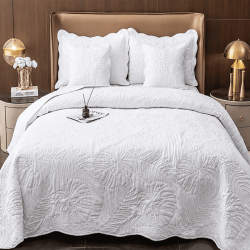Couvre lit boutis blanc matelassé motif feuillage 230x250cm +2 taies d'oreillers assorties