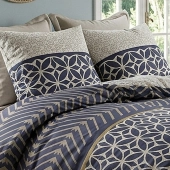 Housse de couette Melvin 260x240 cm avec 2 taies coton 57 fils - Parure graphique bleu nuit et beige pour grand lit double