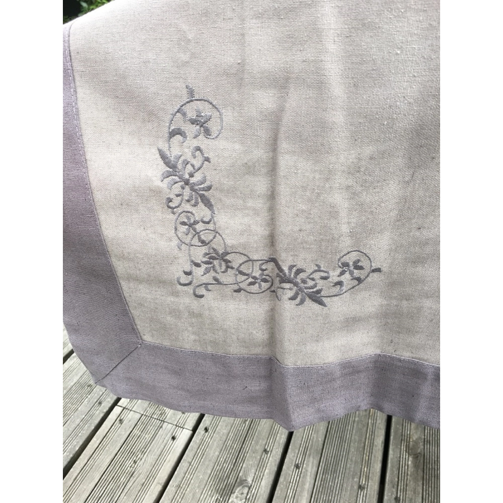 Nappe Brodée Rectangle Angele - 150x300 cm