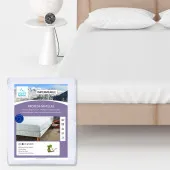 protège matelas imperméable avec encart + posé sur le lit