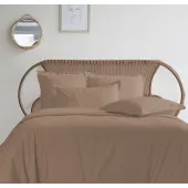 housse de couette percale 240x280 taupe posées sur lit
