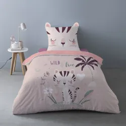 Housse de couette katie rose, esprit jungle sur fond rose, motif chat, sur lit visuel d'ambiance 140x200cm +1taies