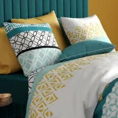 Housse de couette Citedor format 260x240 motifs cercles noirs et losanges turquoises avec 2 taies assorties.