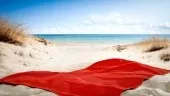 Pourquoi choisir une serviette de plage double pour vos vacances ?