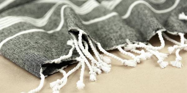 Quelles différences entre une fouta et un drap de plage ?